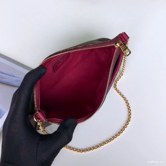 WIS CHANELUTCH Louis PALLAS Vuitton 0102